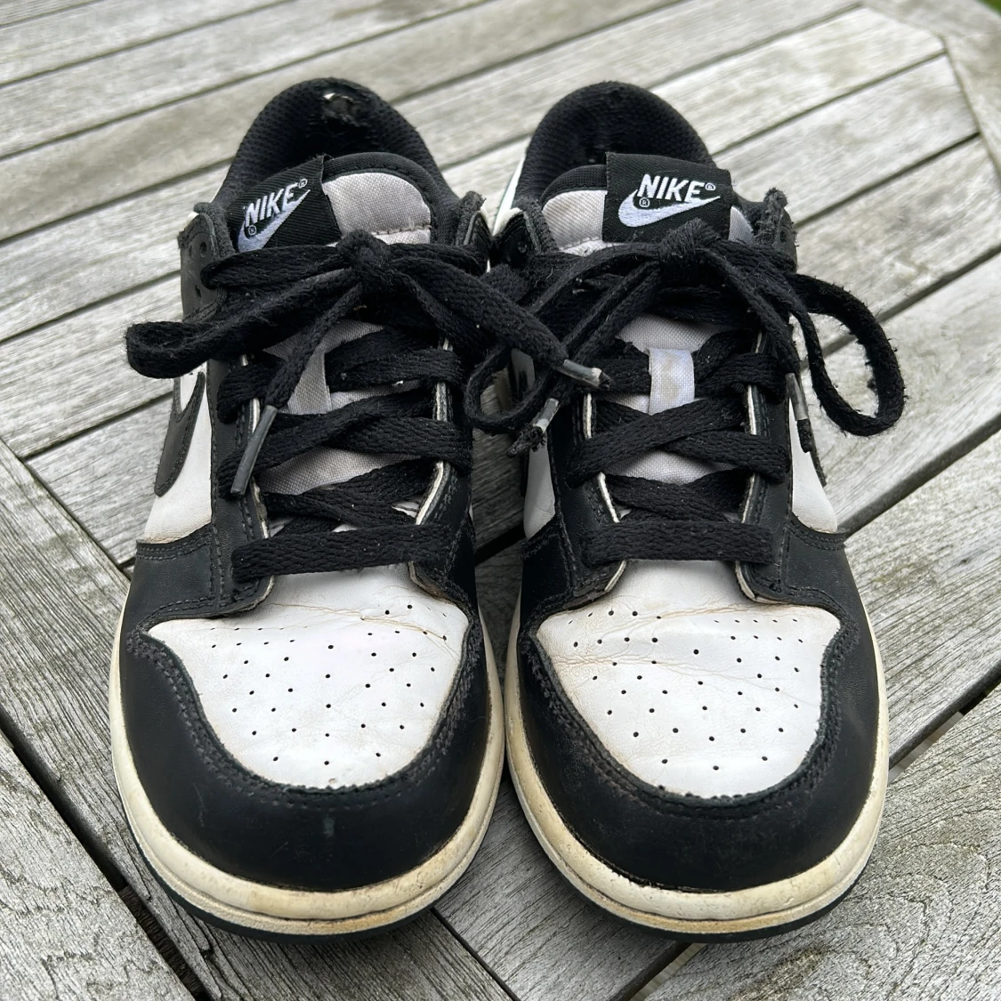 Nike Dunk Low svart/vit sneakers - 3