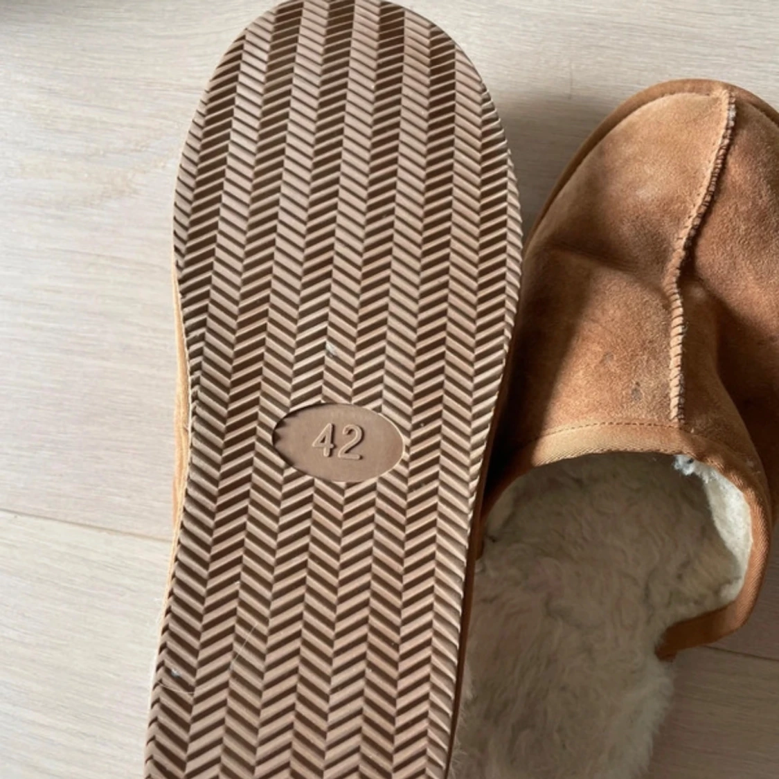 Bruna mockatofflor, strl 42 - 1