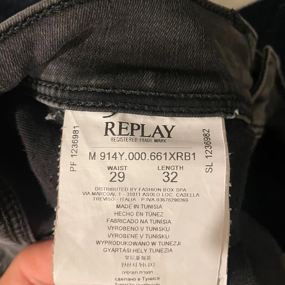 Mörkgrå jeans från replay  - 4