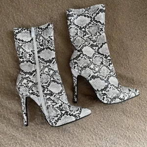 Snakeskin Boots - Aldrig använt! 