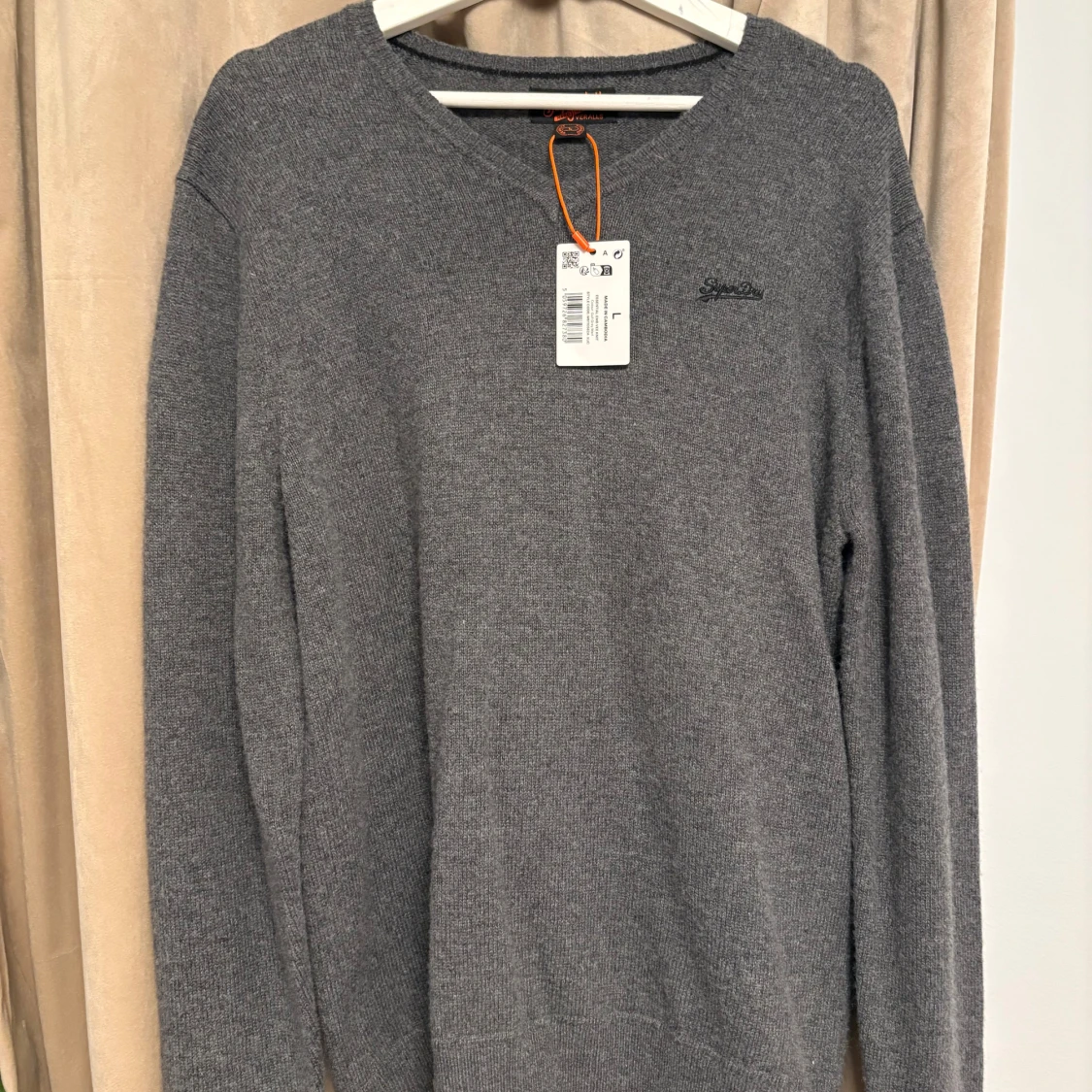 Grå stickad tröja från Superdry