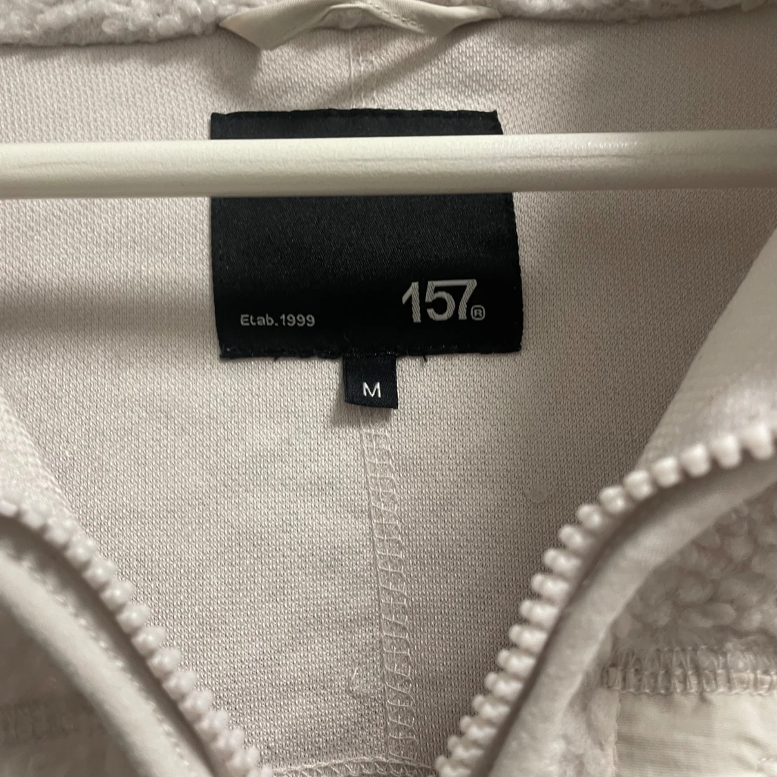 Vit teddyjacka från 157, storlek M - 2