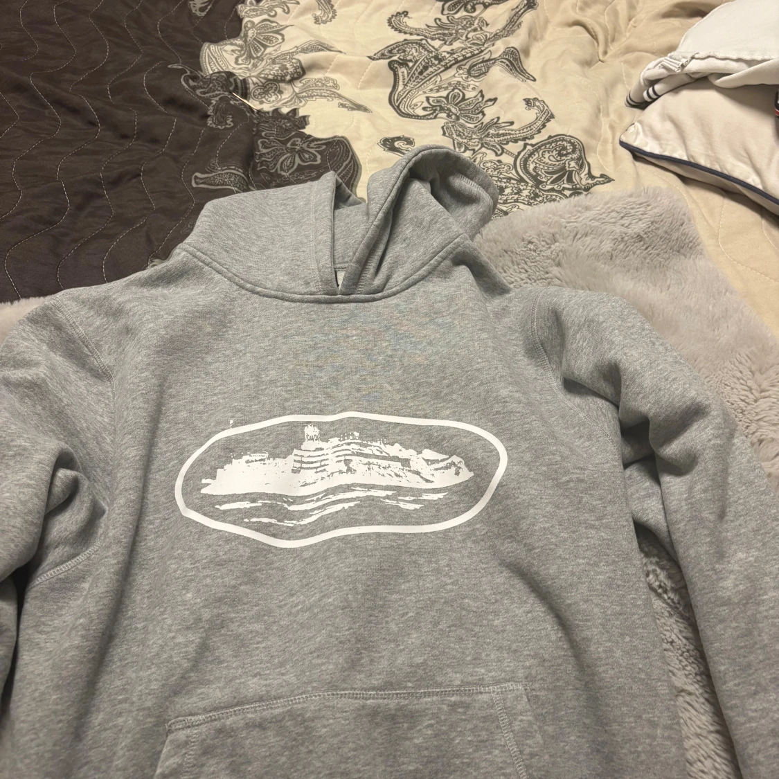 Grå corteiz hoodie  - 1