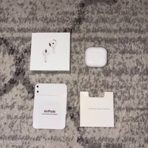 AirPods 4 - Skriv gärna med prisförslag 