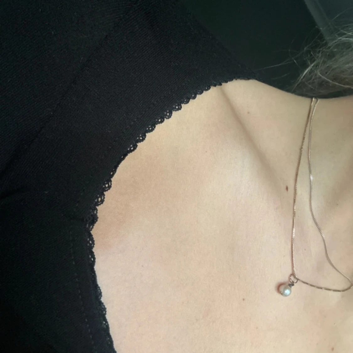 Svart långärmad croppad topp - 1