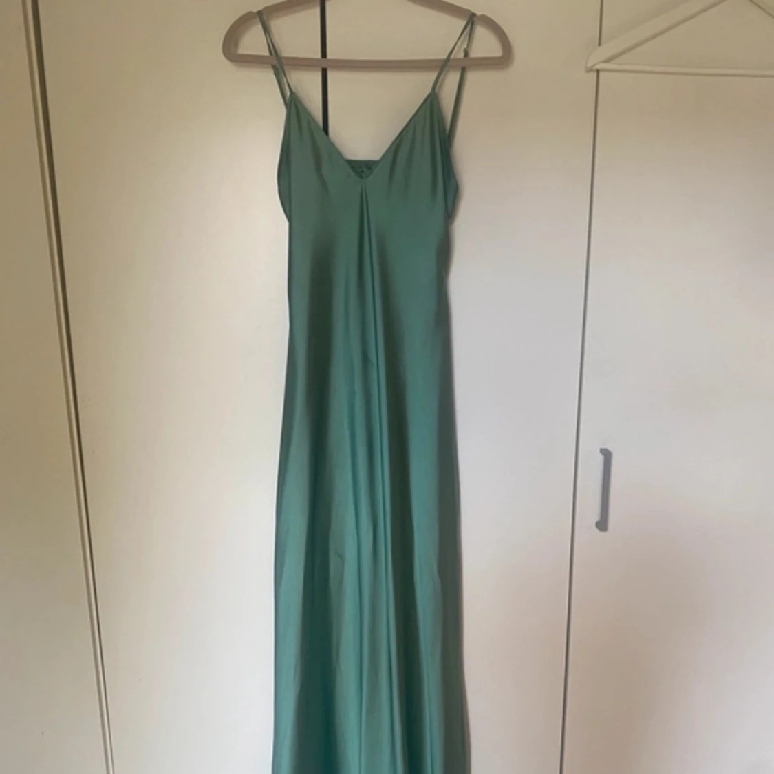 Grön långklänning från Zara