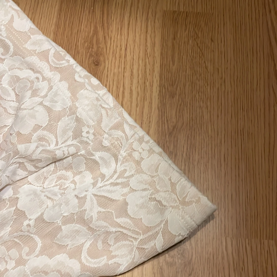 Vit långkjol med blommigt mönster Mussera - 2