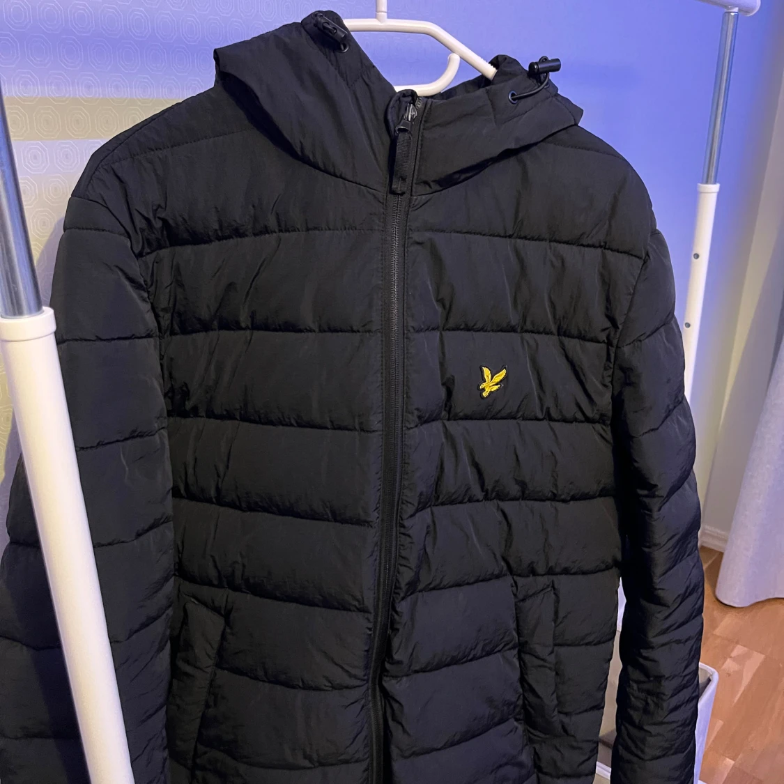 Svart pufferjacka från Lyle & Scott