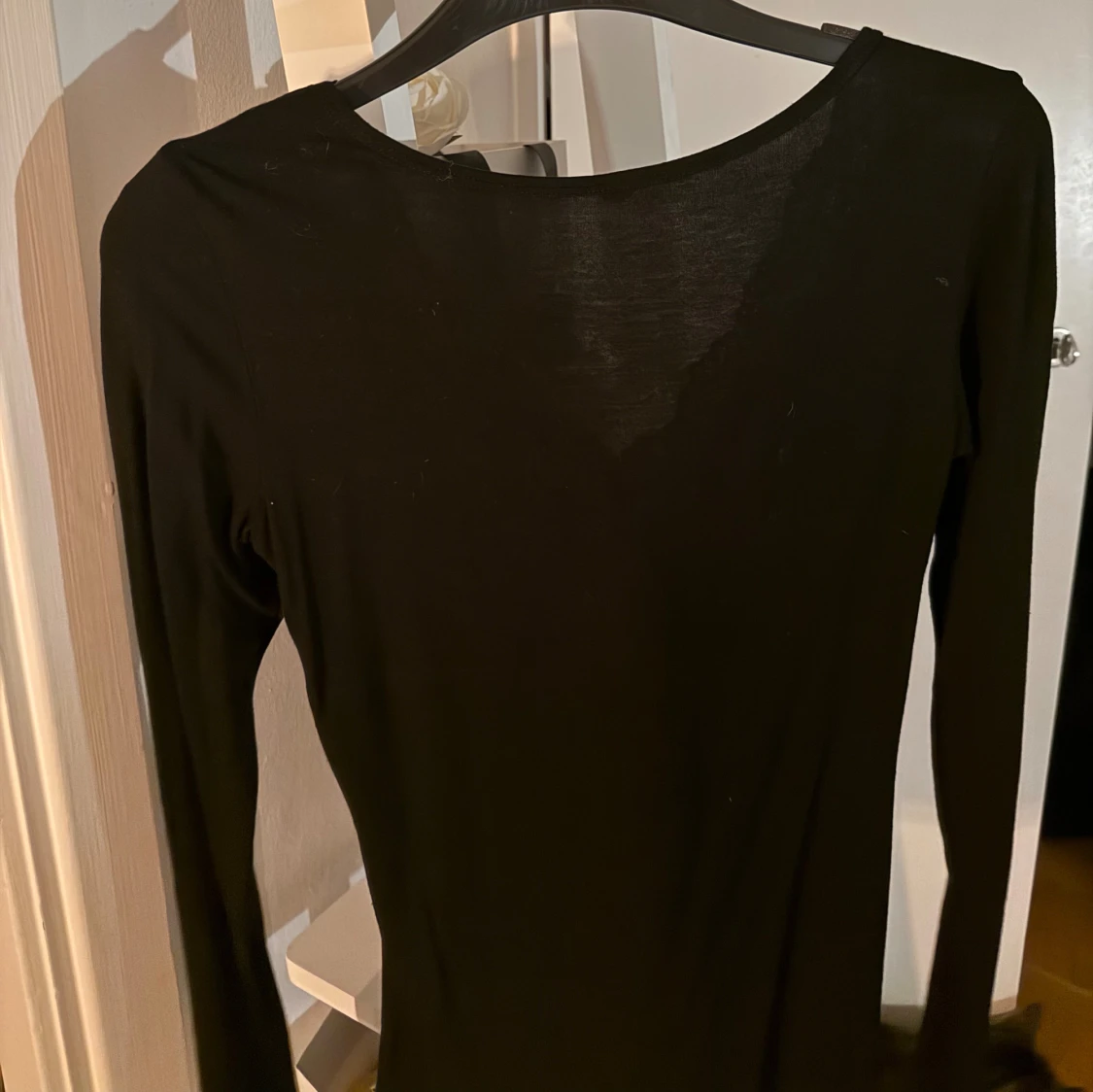 Svart långärmad topp med spets - 1