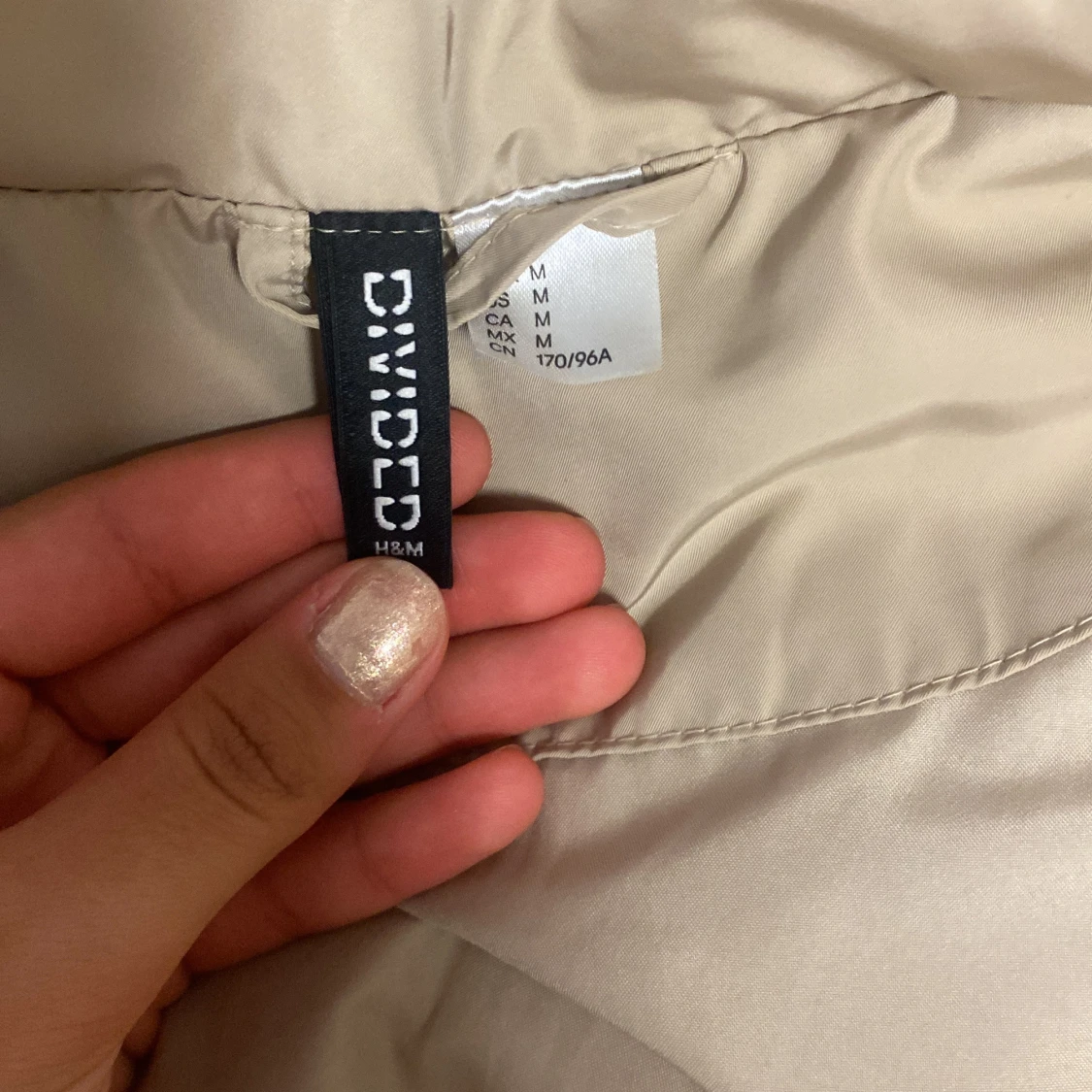 Beige dunväst från H&M Divided - 2