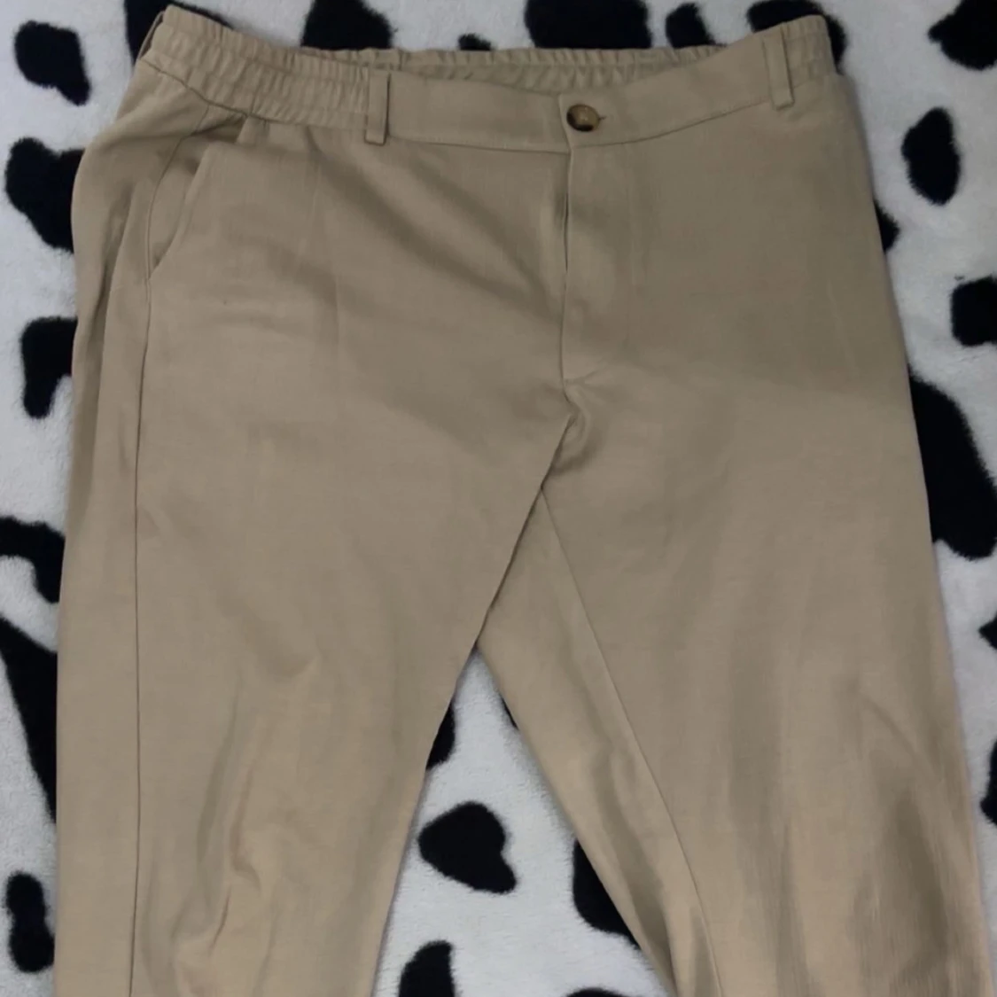 Beige chinos med elastisk midja