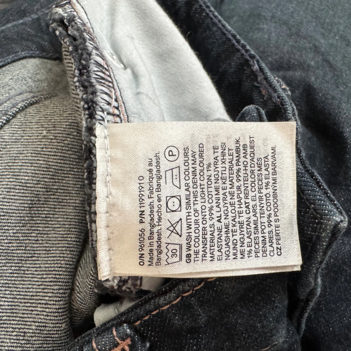 Mörkblå wide jeans från H&M, strl 40 - 2