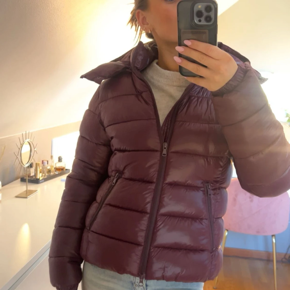 Kort vinröd pufferjacka från lager 157 - 1