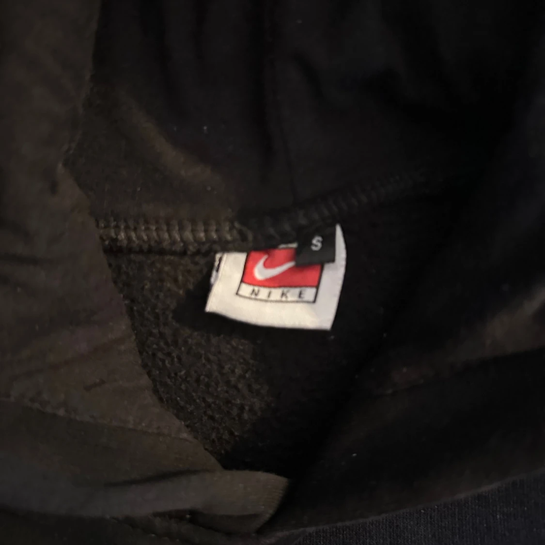 Svart Nike hoodie med vit logga - 2