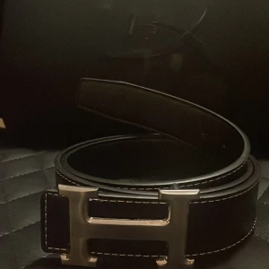 Bälte H - H bälte säljer då jag inte vill ha det längre, skriv gärna för mer info. 115cm 