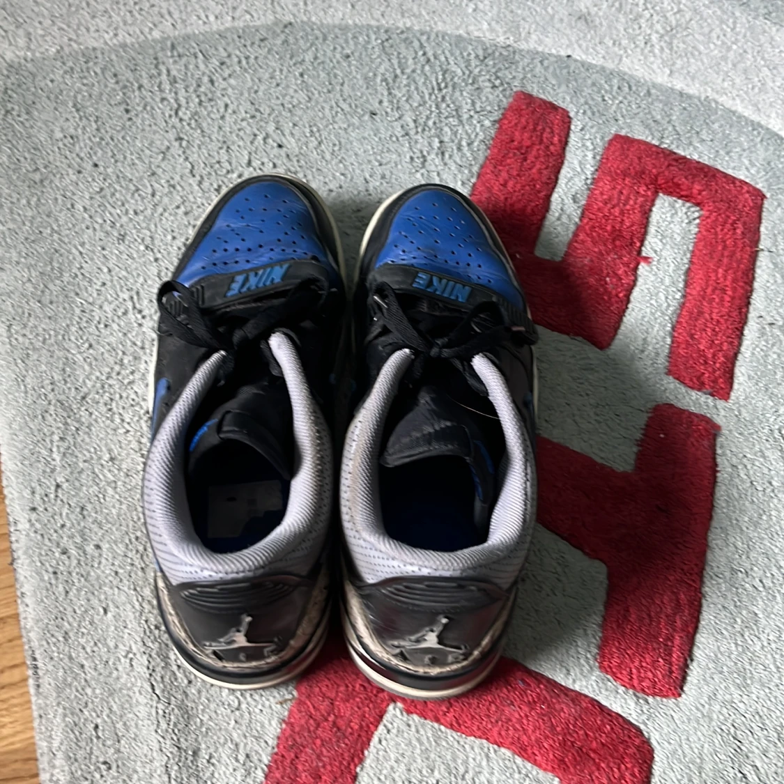 Nike Jordan 1 Low svart/blå sneakers