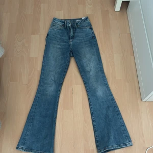 Jeans - Använt 3-5 gånger 