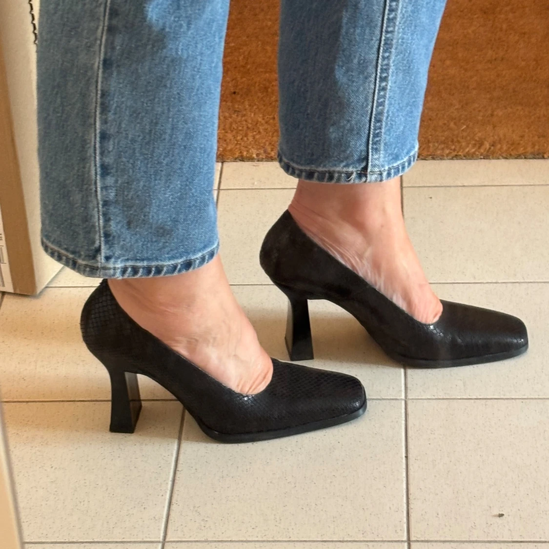 Svarta pumps med fyrkantig tå 39 - 1