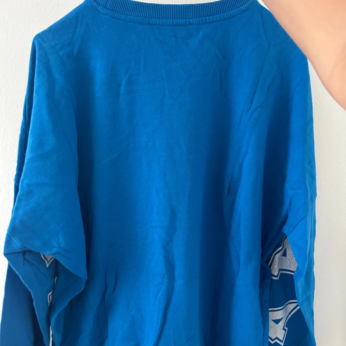 Blå sweatshirt från Gestuz med tryck - 1