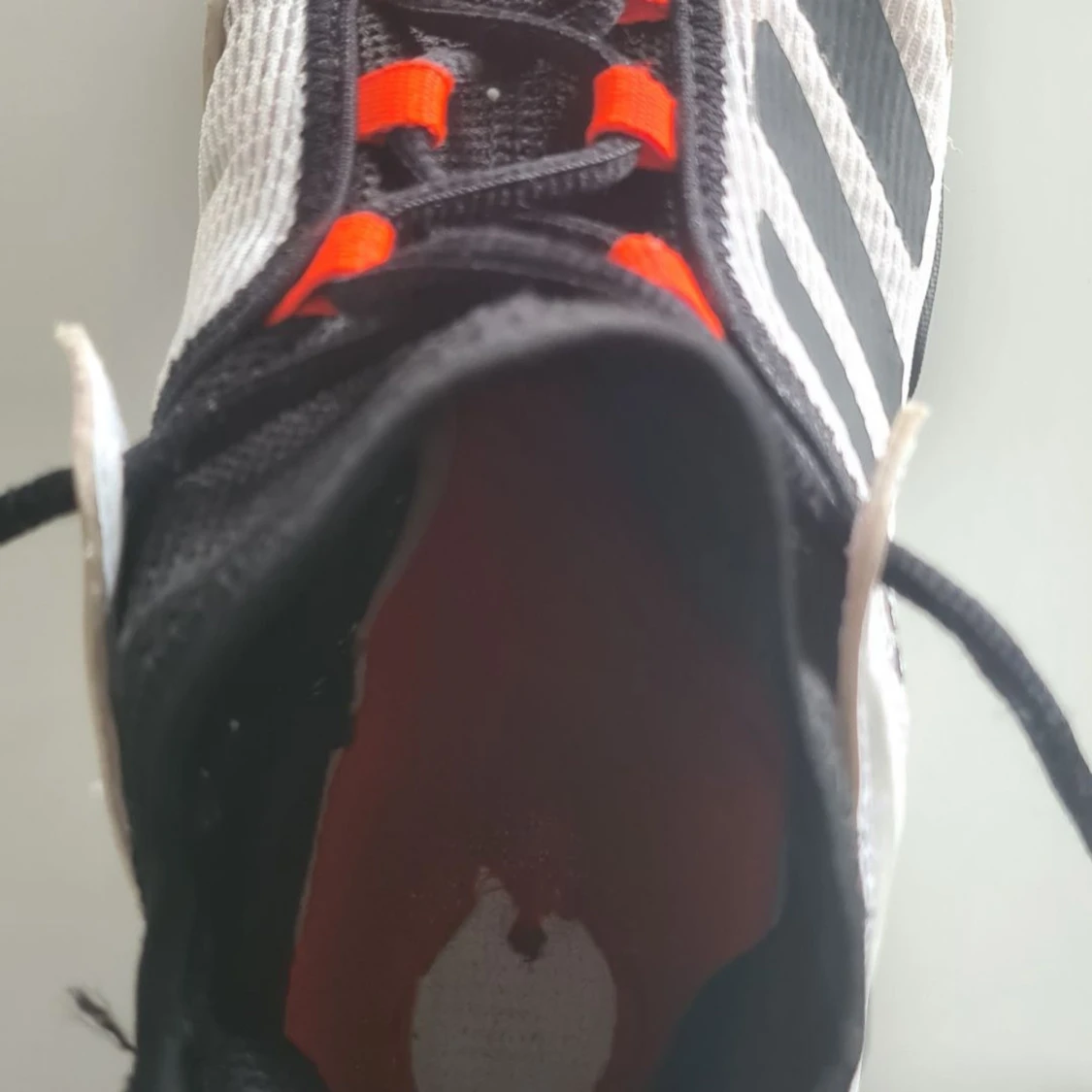 Adidas inneskor svart/vit strl 36 - 2