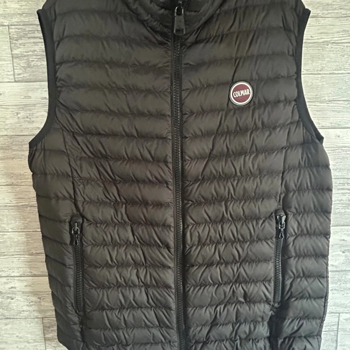 Svart dunväst från Colmar
