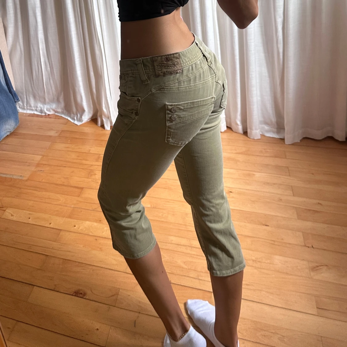 Khaki Capri jeans - 2
