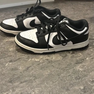 Skor  - Jätte fina använt några gånger bara 