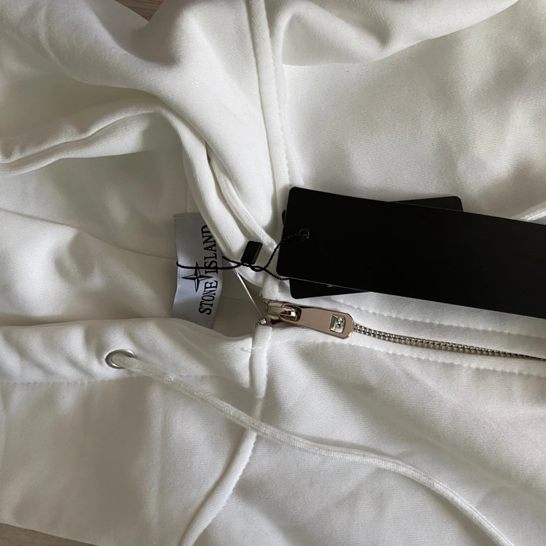 Vit hoodie från Stone Island - 1