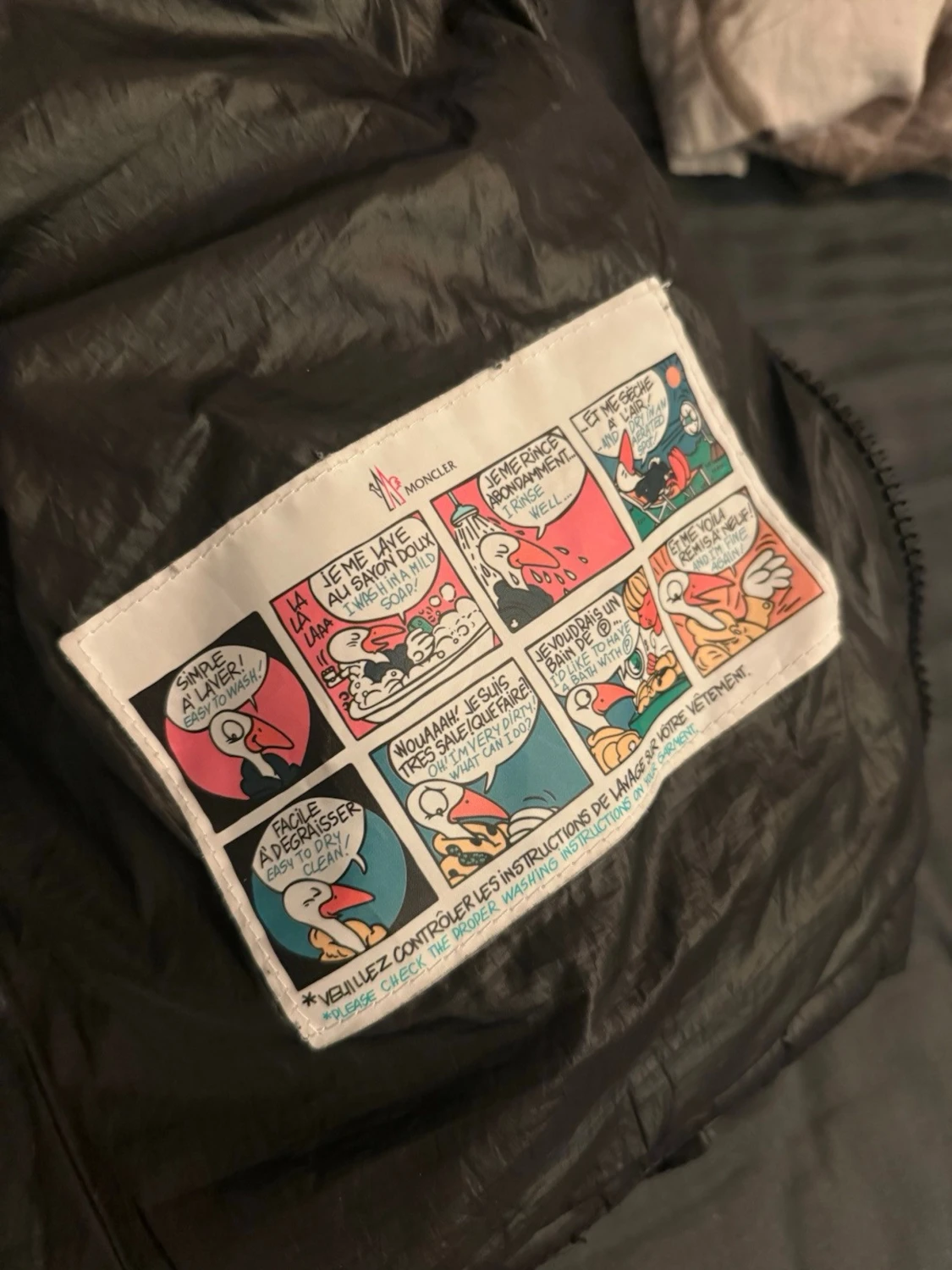 Svart Moncler dunjacka med huva - 3