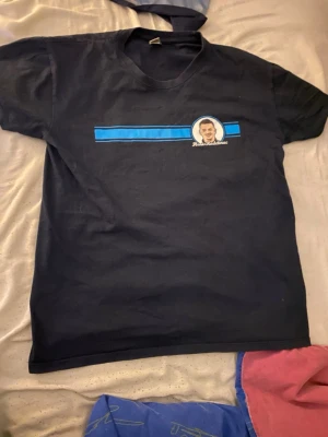 Sofialäktaren t shirt  - Fint skicka 