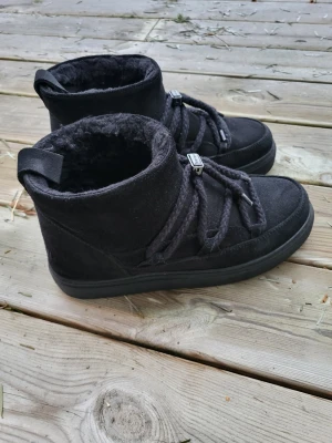 Inuikii low boots - Inuiki classici low boots, storlek 40. Använda två gånger.