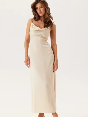 Beige balklänning  - Säljer denna superfina balklänning som är beige/champangefärgad. Helt oanvänd, endast testad!