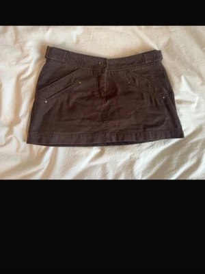 Mörk brun jeans kjol  - Storlek 34