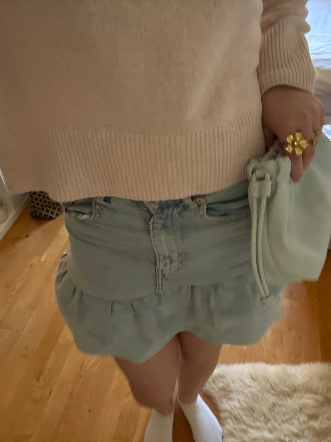 Ljusblå volangkjol i denim - 1