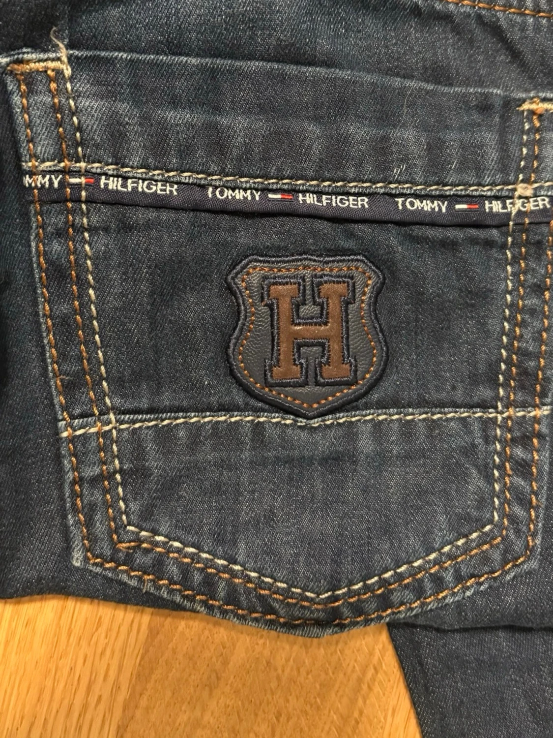 Mörkblå Hilfiger Denim jeans - 4