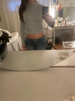 Grå långärmad ifrån lager 157 - Super fin grå långärmad ifrån Lager 157. Använd ett par fåtal gånger.