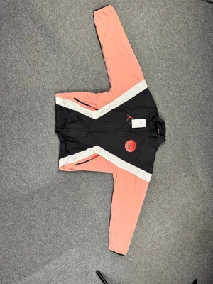 PSG Vindjacka - Helt ny PSG vindjacka