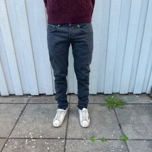 Dondup George jeans  - Dondup jeans - Modell: George - Storlek:  W30 - skick: 9/10 - Nypris runt 3000kr 