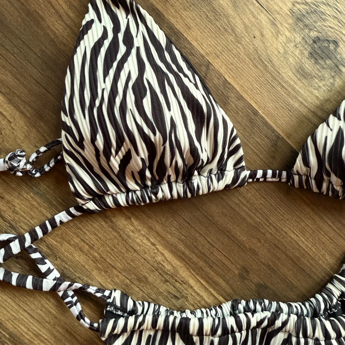 Zebramönstrad bikini med snörning - 2