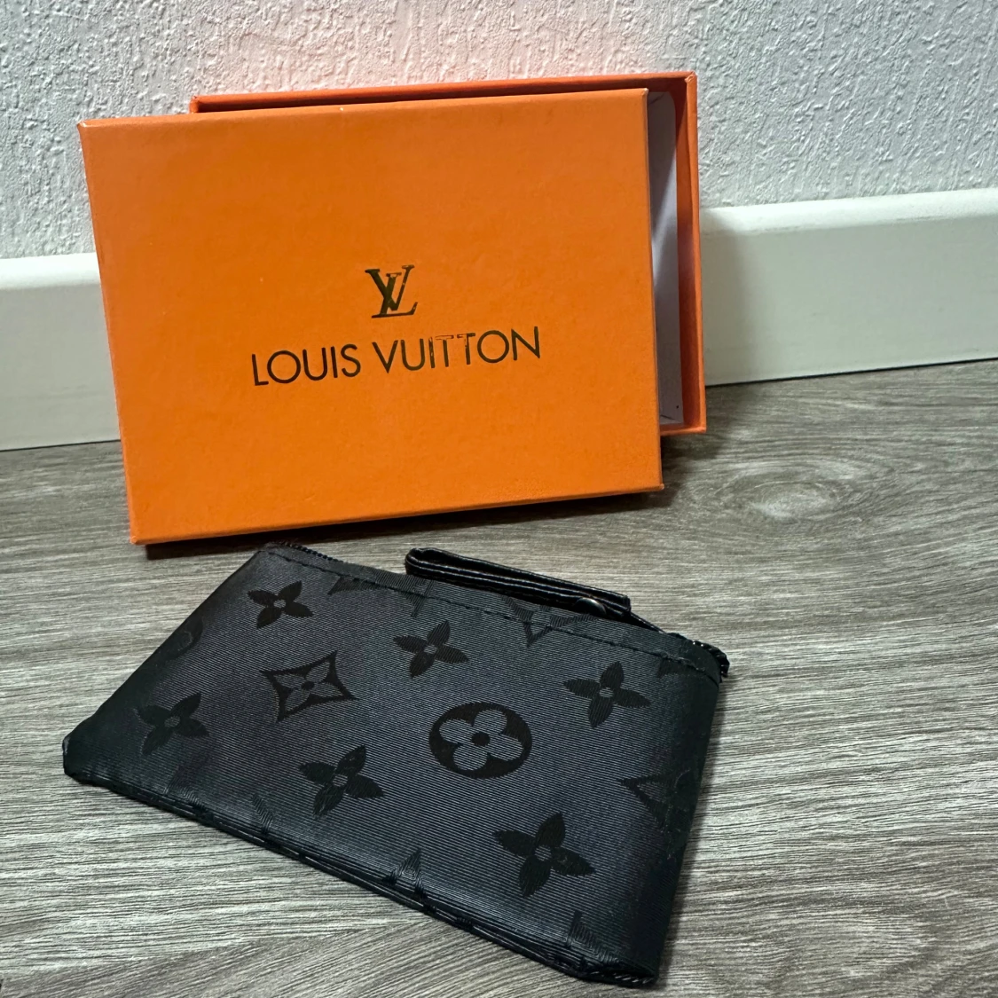 Plånbok med box  - 1