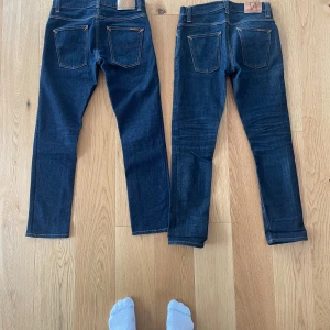 Dry Nudie Jeans - Säljer två par Nudie jeans i modell Grim Tim Första: Dry Navy i storlek W30 L32   Andra: Dry true navy W31 L32  Kontakta vid köp av en eller både. Köp ej annonsen utan kontakta. 450kr vardera.