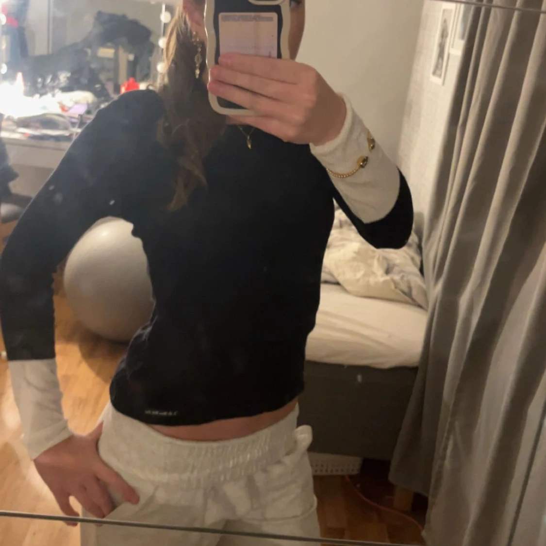 Svart långärmad tröja från Uldahl - 1