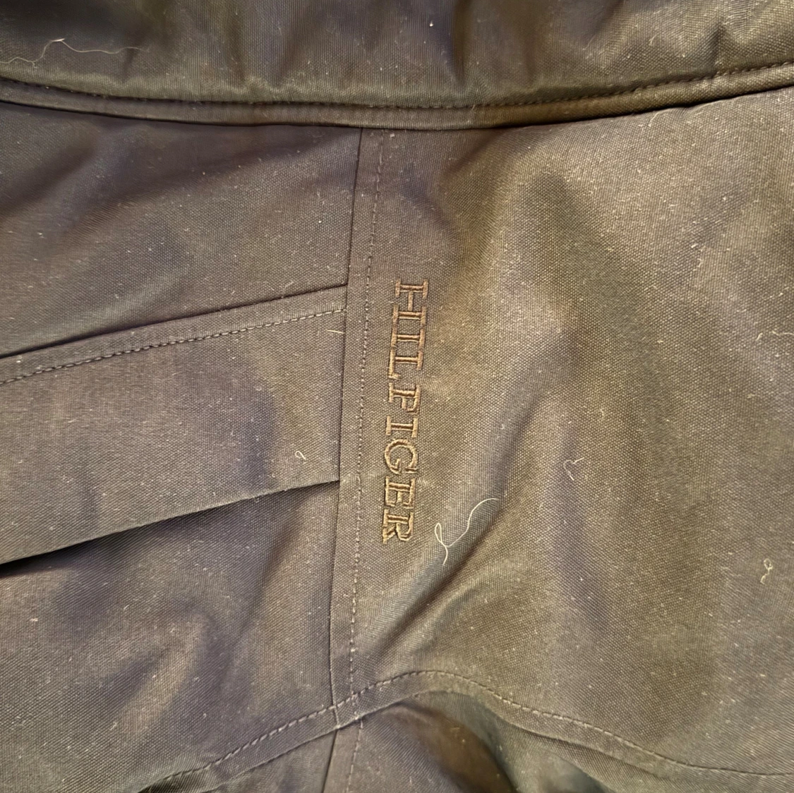 Svart pufferjacka från Tommy Hilfiger - 4