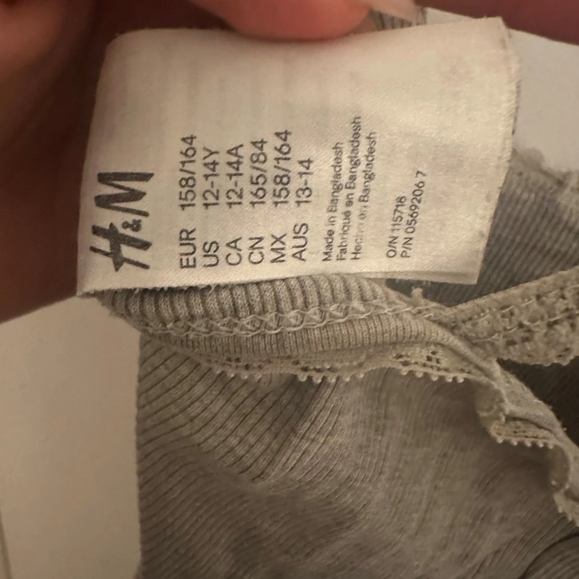 Grå ribbad linnetopp från H&M - 2