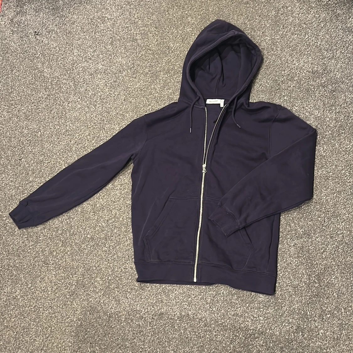 Lila hoodie från Weekday XS