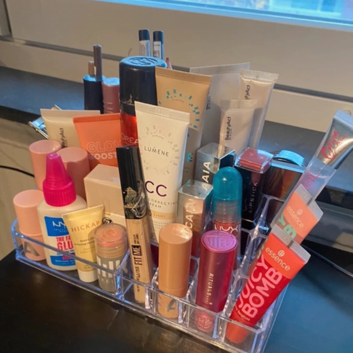 Makeup organizer - 2