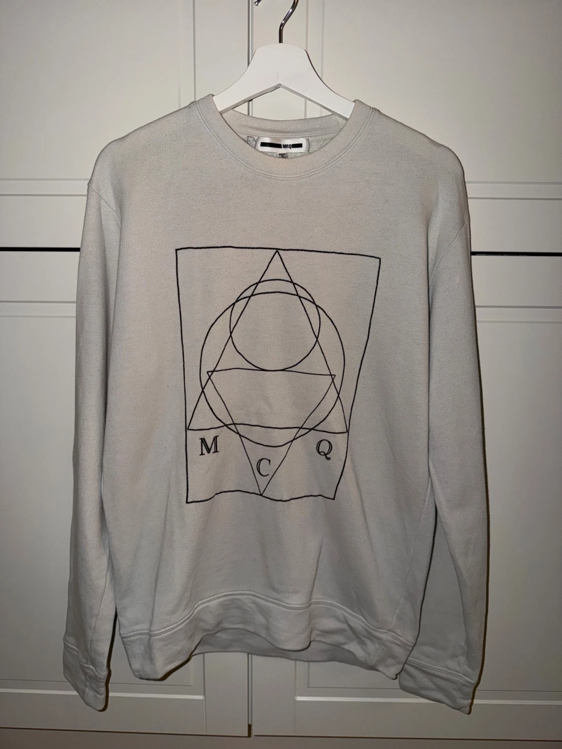 Offwhite sweatshirt från MCQ med tryck