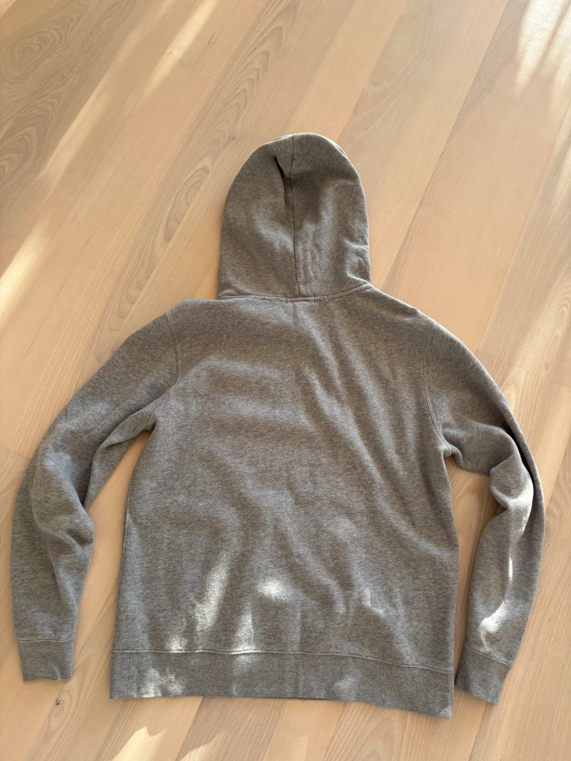 Grå hoodie från Polo Ralph Lauren Storlek 170 - 1