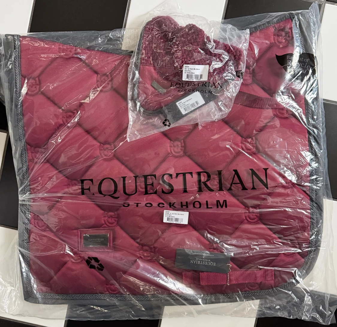 Equestrian Stockholm Dressage Saddle Pad & Ear Net Dark Bordeaux FULL