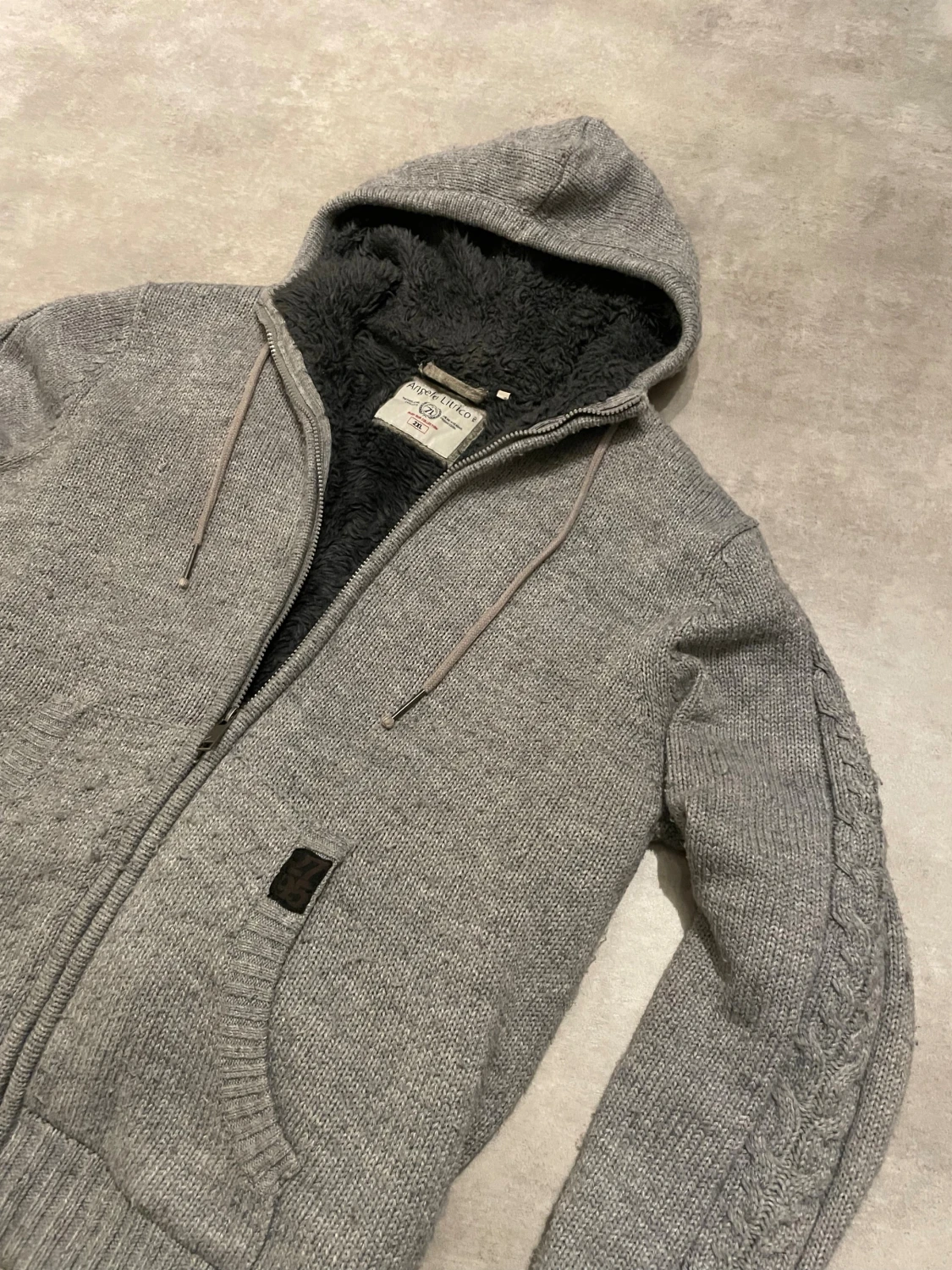 Stickad cardigan med päls 